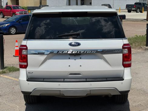 Used 2019 Ford Expedition Max XLT w/ Equipment Group 202A RWD image 5
