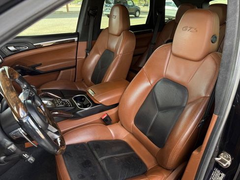 Used 2016 Porsche Cayenne GTS w/ Premium Package Plus AWD/4WD image 11
