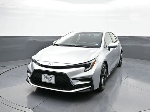 Certified 2023 Toyota Corolla SE image 1
