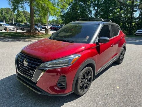 Used 2023 Nissan Kicks SR w/ Interior Electronics Package FWD image 1