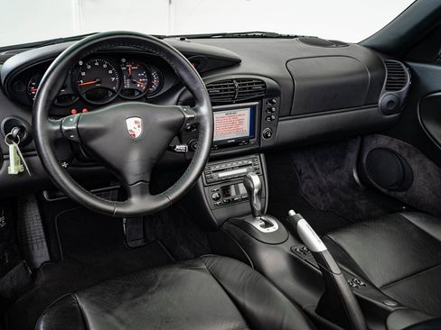 Used 2001 Porsche 911 Carrera 4 image 4