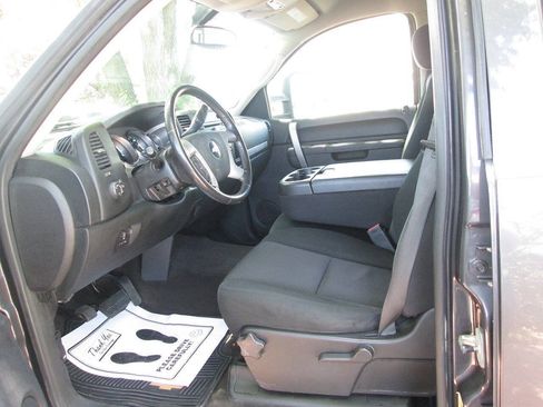 Used 2010 Chevrolet Silverado 3500 LT w/ Exterior Plus Package AWD/4WD image 15