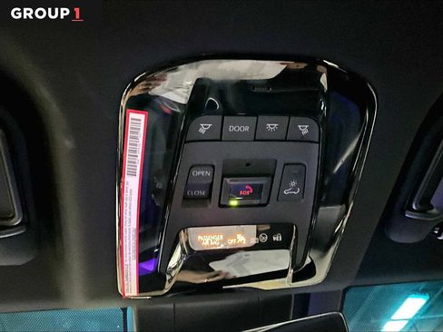 Certified 2024 Toyota Venza Limited image 34