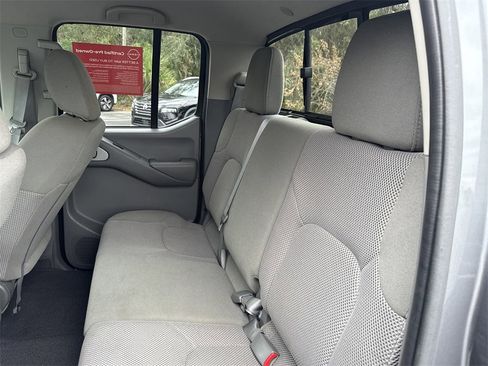 Certified 2019 Nissan Frontier SV image 30