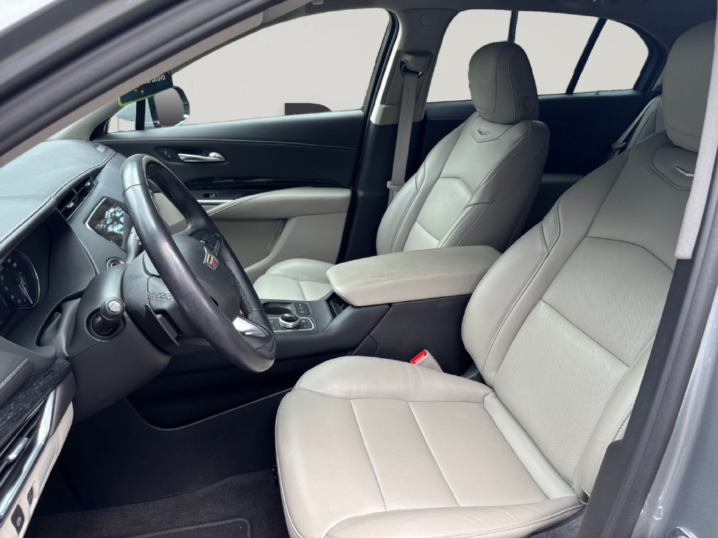 Certified 2023 Cadillac XT4 Premium Luxury FWD image 10