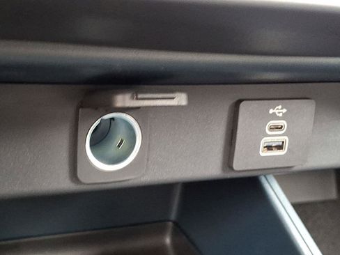 New 2025 Ford Maverick XLT w/ XLT Luxury Package image 15