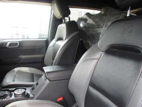 Used 2023 Ford Bronco Big Bend w/ Sasquatch Package image 15