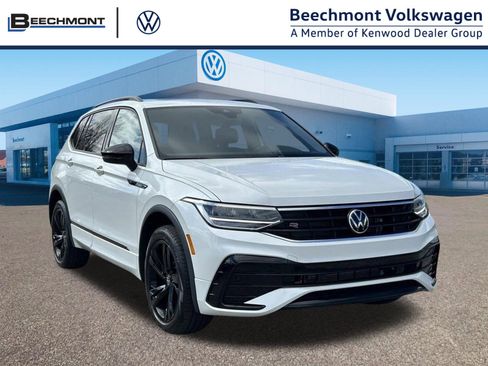 Used 2023 Volkswagen Tiguan SE R-Line FWD image 1