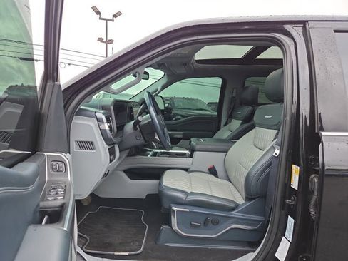 Used 2024 Ford F450 Limited w/ FX4 Off-Road Package image 10