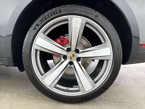 Certified 2025 Porsche Macan S AWD/4WD image 14