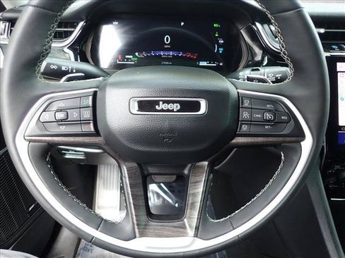 Used 2023 Jeep Grand Cherokee 4WD 4xe image 16