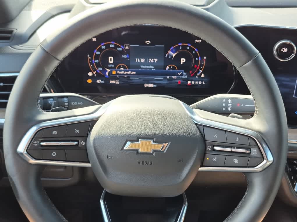 Used 2025 Chevrolet Suburban High Country AWD/4WD image 19