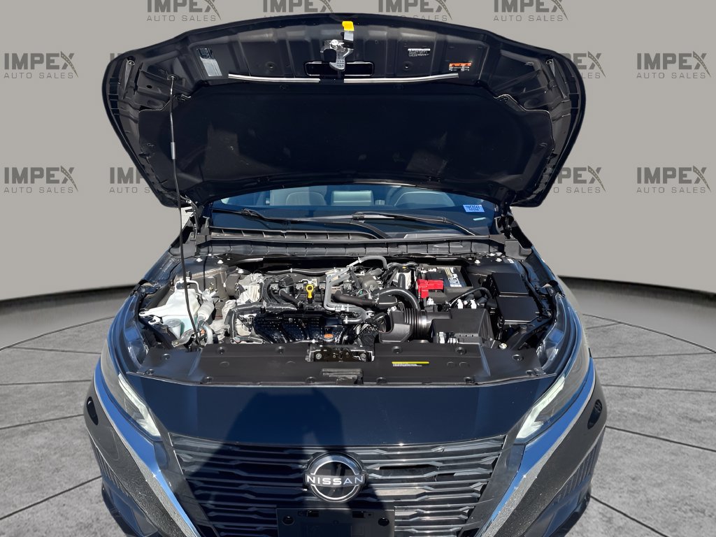 Used 2025 Nissan Altima 2.5 SV FWD image 31
