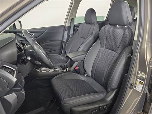 Used 2021 Subaru Forester Premium image 17