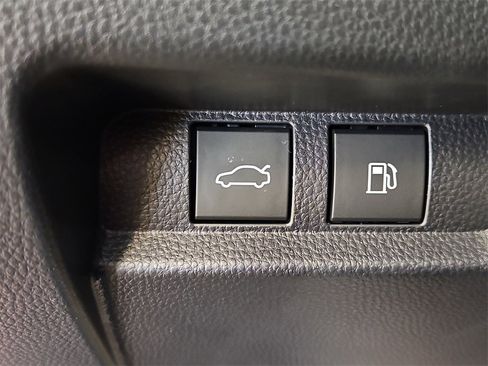 New 2026 Toyota Crown Platinum image 13