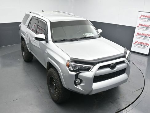 Used 2016 Toyota 4Runner SR5 image 10