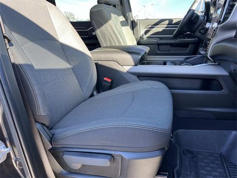 Used 2024 RAM 3500 Big Horn w/ Sport Appearance Package image 28