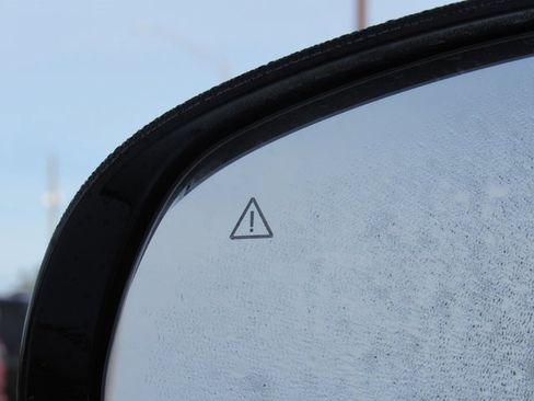 Used 2025 Genesis G70 2.5T image 20