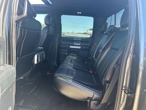 Used 2019 Ford F150 Lariat w/ Equipment Group 502A Luxury AWD/4WD image 37