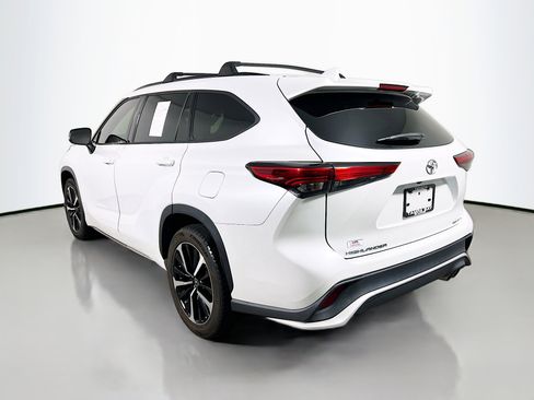 Used 2022 Toyota Highlander XSE image 8