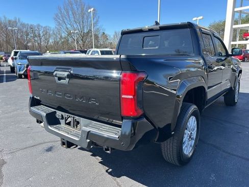 Used 2024 Toyota Tacoma SR5 w/ SR5 Upgrade Package image 5