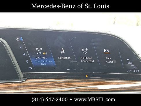 Used 2023 Cadillac Escalade Luxury AWD/4WD image 17