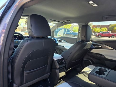 Used 2025 Chevrolet Equinox EV LT image 26