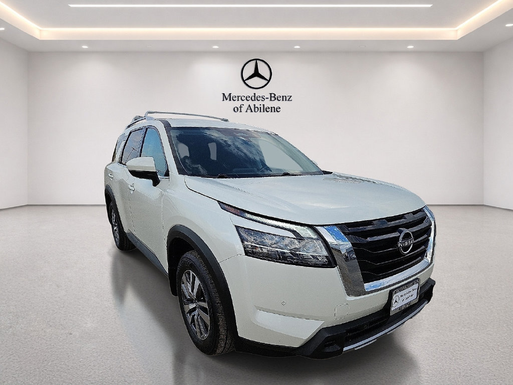 Used 2024 Nissan Pathfinder SL FWD image 11