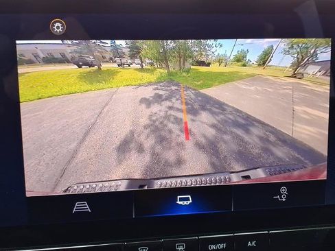 Used 2023 Chevrolet Colorado Trail Boss AWD/4WD image 23