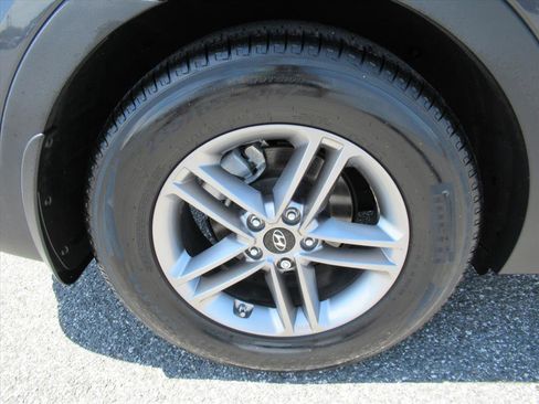 Used 2017 Hyundai Santa Fe Sport image 8