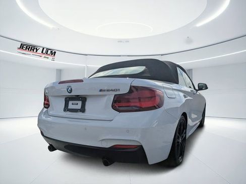 Used 2021 BMW M240i xDrive Convertible image 3