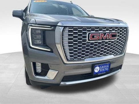 Used 2022 GMC Yukon Denali w/ Denali Ultimate Package AWD/4WD image 11