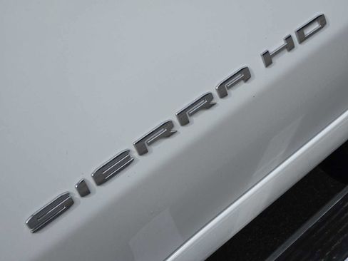 Certified 2025 GMC Sierra 2500 SLT w/ SLT Convenience Package image 11