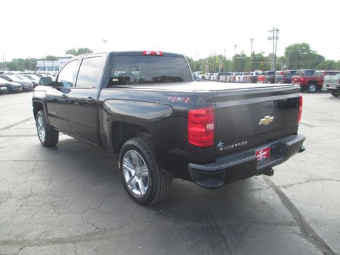 Used 2018 Chevrolet Silverado 1500 Custom w/ Custom Value Package AWD/4WD image 11