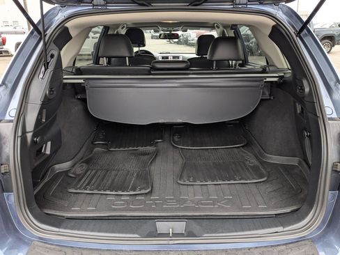 Used 2015 Subaru Outback 2.5i Limited image 29