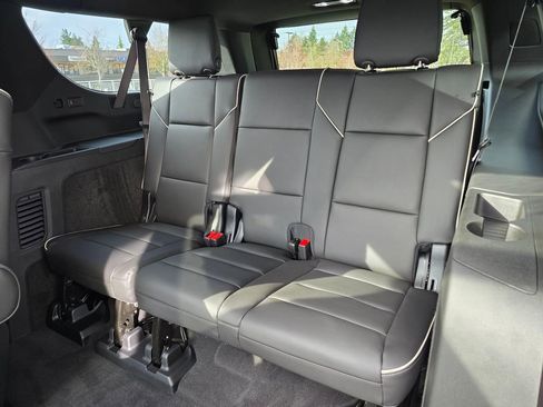 New 2026 Cadillac Escalade ESV Sport w/ LPO, ONYX Package image 20