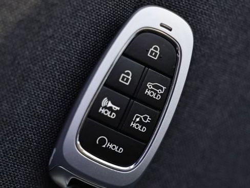 Used 2024 Hyundai Ioniq 5 SEL RWD image 41