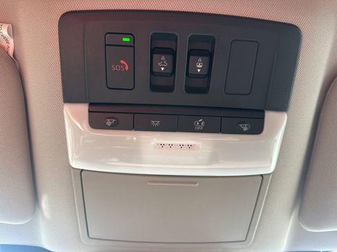 Used 2024 Nissan Pathfinder Platinum image 24