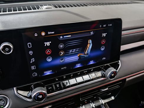 Used 2024 Chevrolet Colorado Z71 w/ Z71 Convenience Package 2 image 71