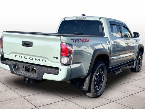 Used 2023 Toyota Tacoma TRD Off-Road w/ TRD Premium Off Road Package AWD/4WD image 9