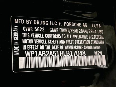 Used 2017 Porsche Macan S AWD/4WD image 34