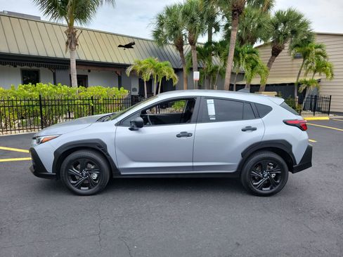 Used 2024 Subaru Crosstrek 2.0i AWD/4WD image 8