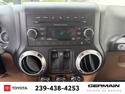 Used 2012 Jeep Wrangler Sahara w/ Connectivity Group AWD/4WD image 18