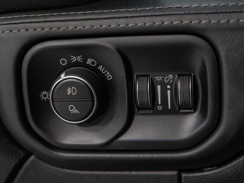 Used 2020 RAM 2500 Limited image 29