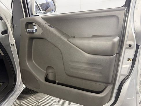 Used 2018 Nissan Frontier PRO-4X AWD/4WD image 36