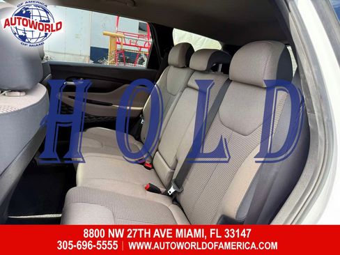 Used 2022 Hyundai Santa Fe SEL image 12