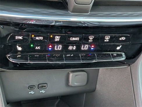 New 2026 Buick Encore GX Avenir image 13