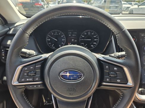 Used 2025 Subaru Outback Premium AWD/4WD image 25
