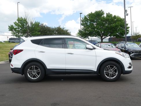 Used 2017 Hyundai Santa Fe Sport FWD image 5