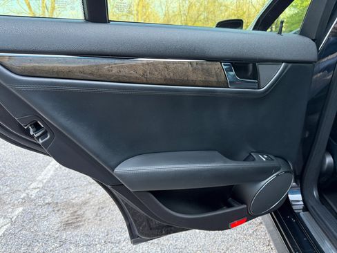 Used 2009 Mercedes-Benz C 63 AMG Sedan image 18